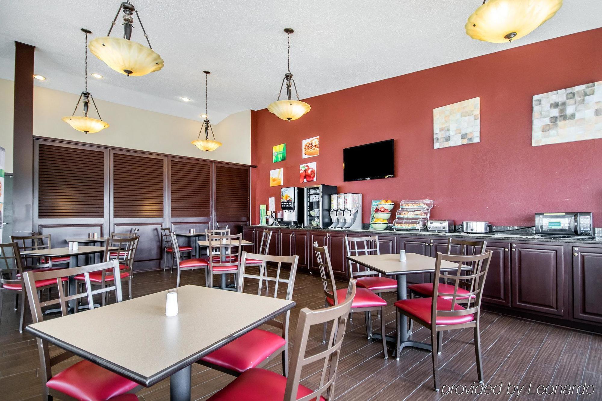Quality Inn & Suites Elizabethtown Exterior photo