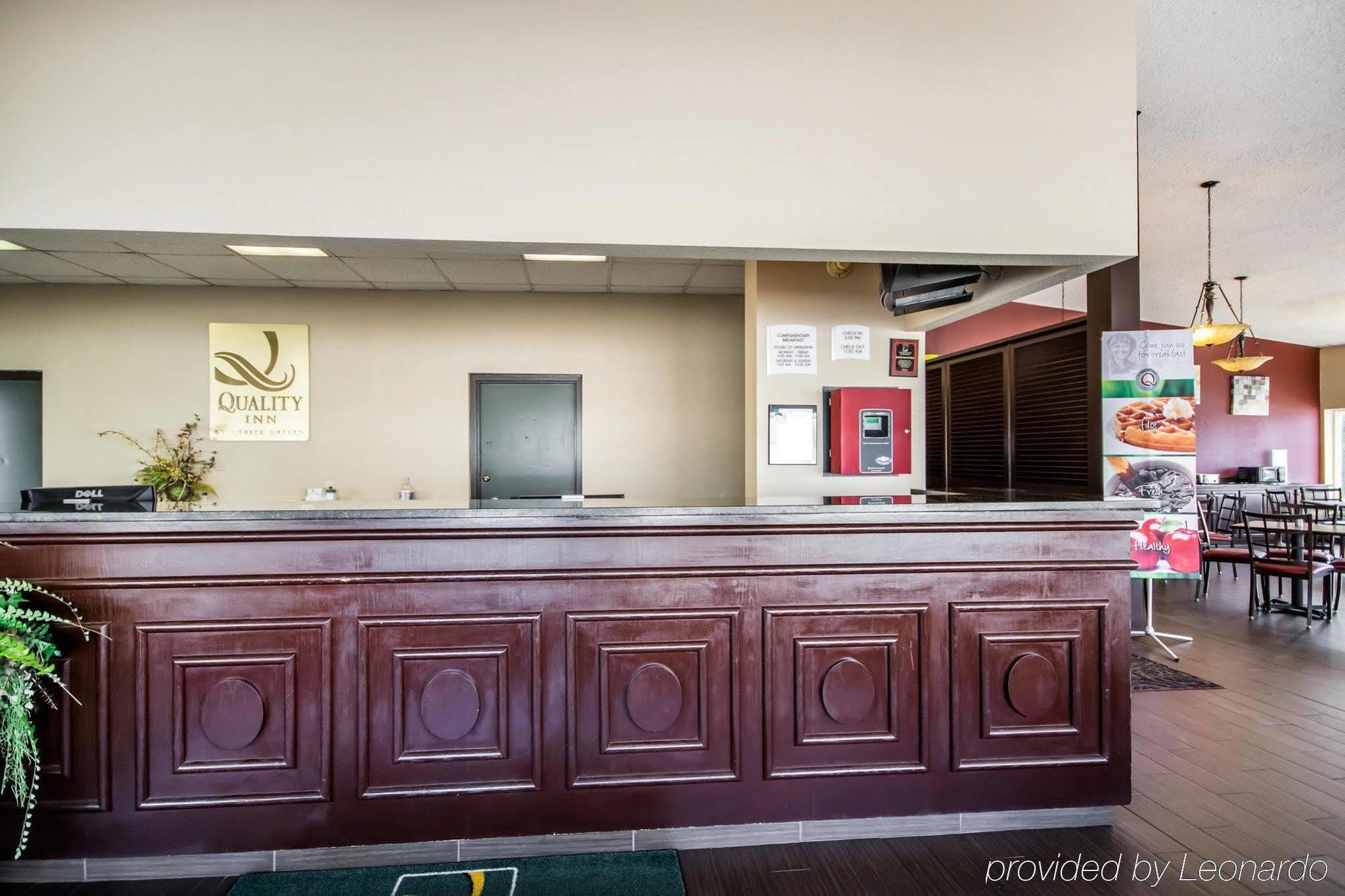 Quality Inn & Suites Elizabethtown Exterior photo